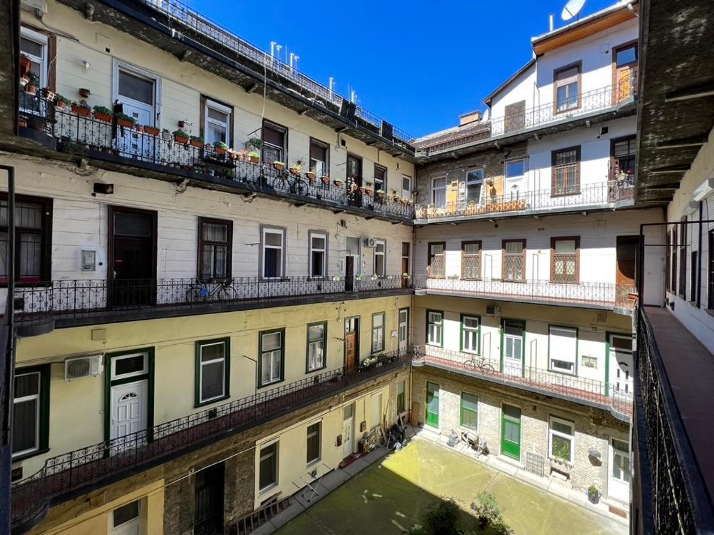 Better Than Home Apartment Budapest Exterior photo